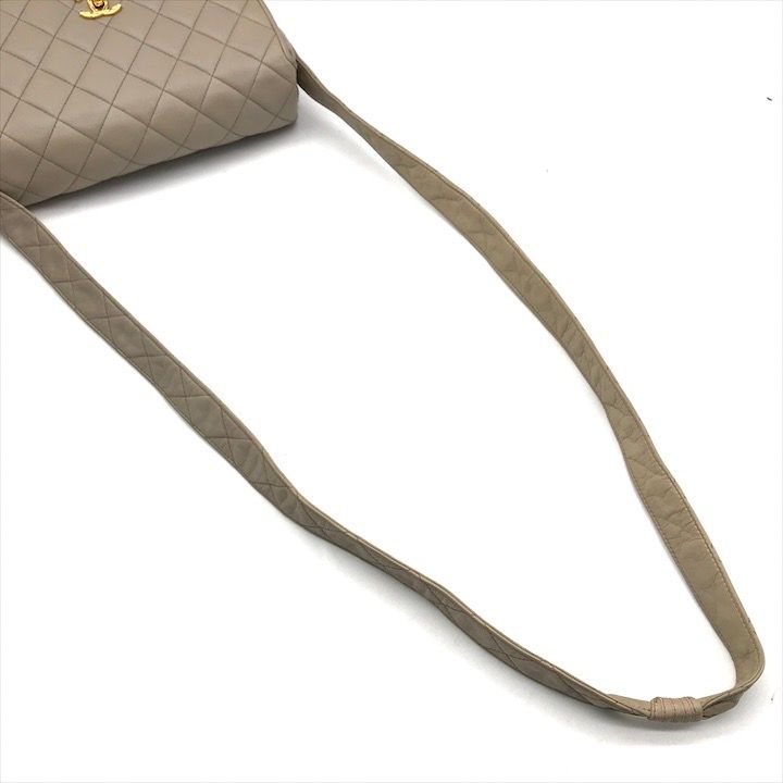 Chanel CC Logo Quilted Turnlock Lambskin Shoulder Bag Gray