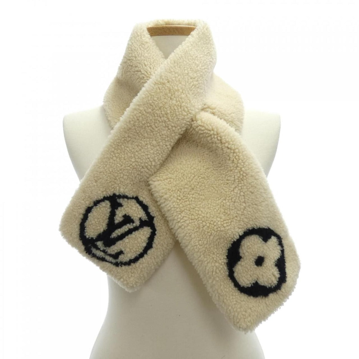 Louis Vuitton Echarpe Char Ring Lamb Scarf