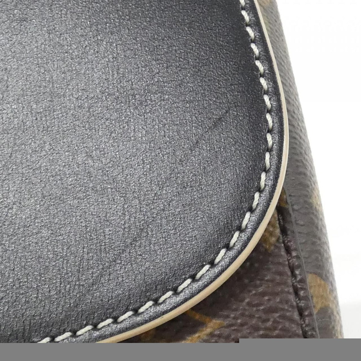 Louis Vuitton Monogram Chain It PM Bag — view 5