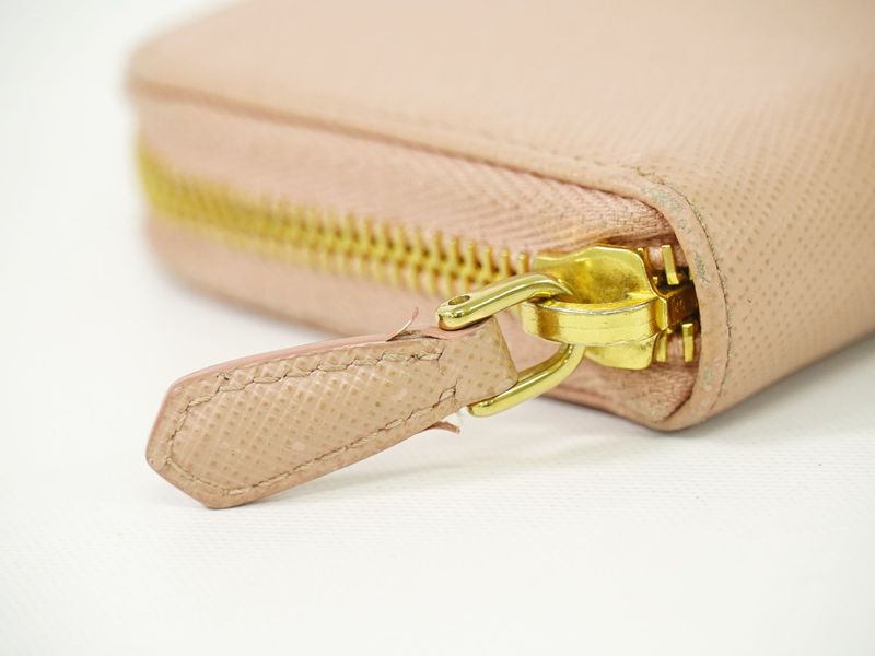 Authentic Prada Leather Round Zipper Coin Case Coin Purse Pink Wallet Pre-owned