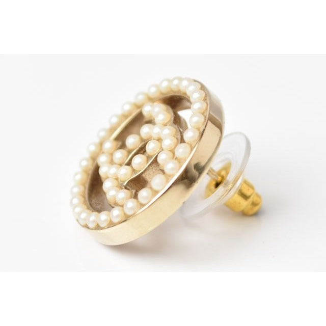 Chanel Circle Motif Logo Pearl — view 4