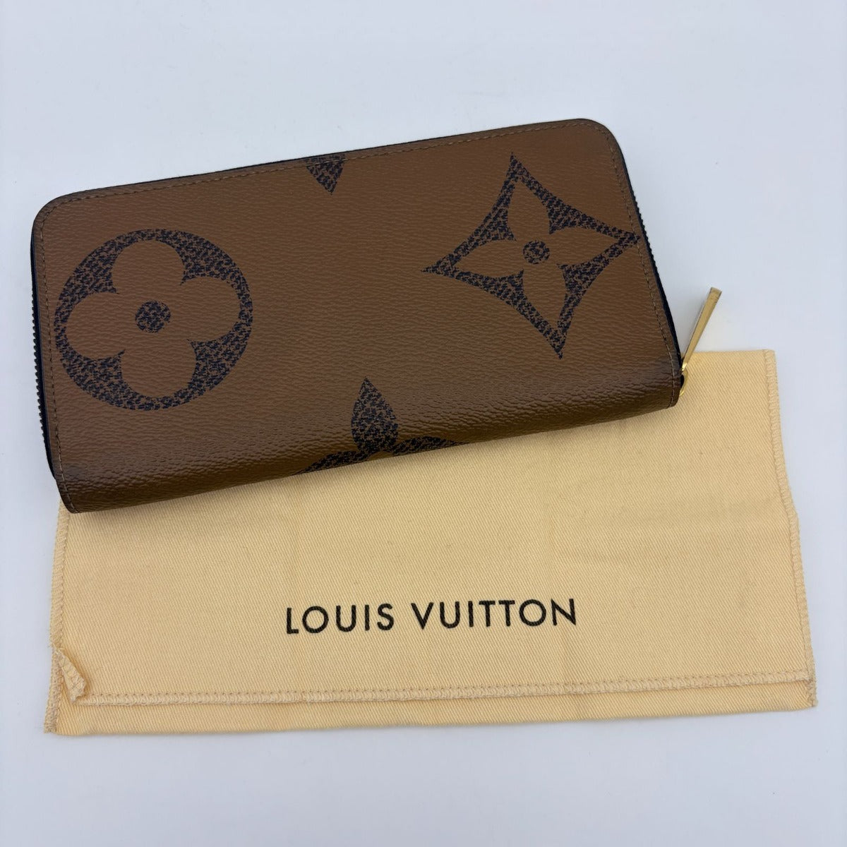 Louis Vuitton Monogram Giant Reverse Zippy Wallet Zip Around