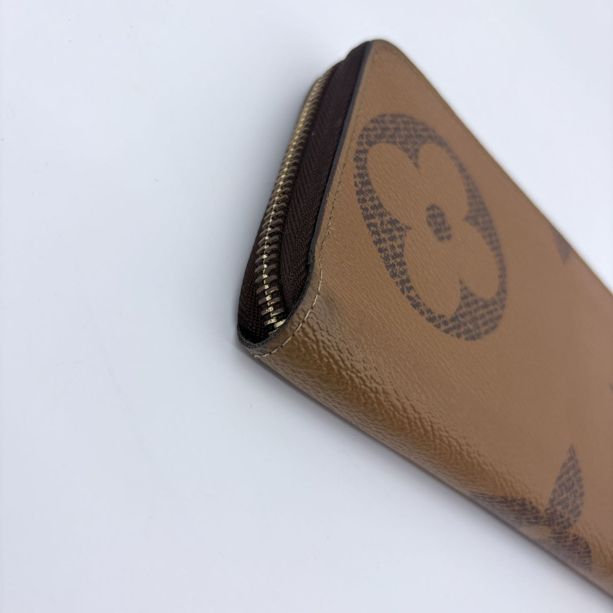 Louis Vuitton Monogram Giant Reverse Zippy Wallet Zip Around — view 10