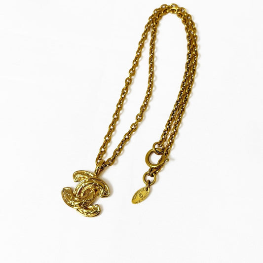 Chanel CC Logo Necklace Gold Quilted Chain