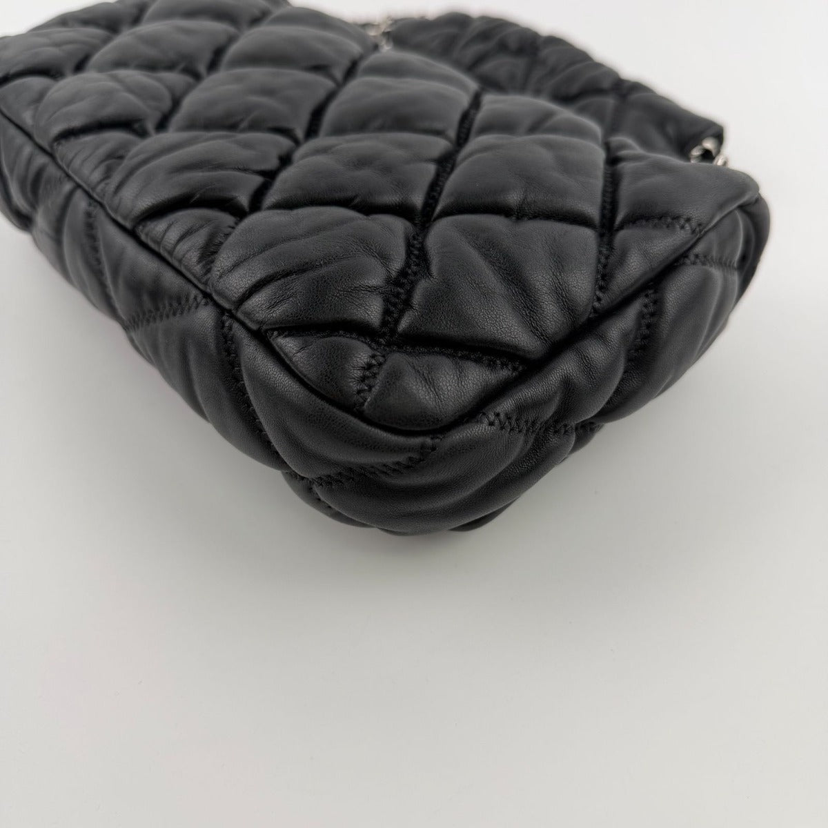 Chanel CC Logo Bubble Quilt Chain Shoulder Bag Black Leather Vintage — view 12
