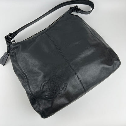 Chanel CC Logo Quilted Shoulder Bag Black Leather No 5 Vintage — view 3