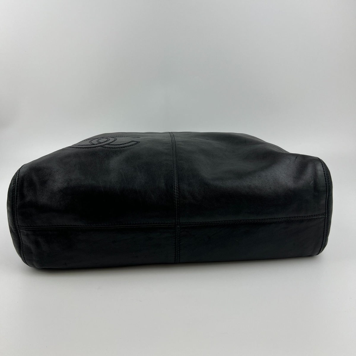 Chanel CC Logo Quilted Shoulder Bag Black Leather No 5 Vintage — view 8