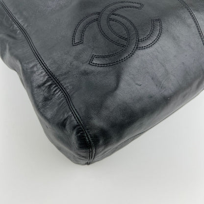 Chanel CC Logo Quilted Shoulder Bag Black Leather No 5 Vintage — view 9
