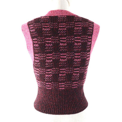 CHANEL P73852 Cashmere Wool Blend V-neck Knit Vest With Coco Mark Hardware