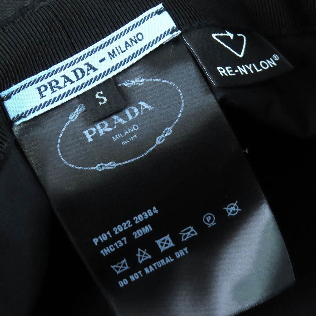 Prada Triangle Logo Re-Nylon Bucket Hat Black — view 7