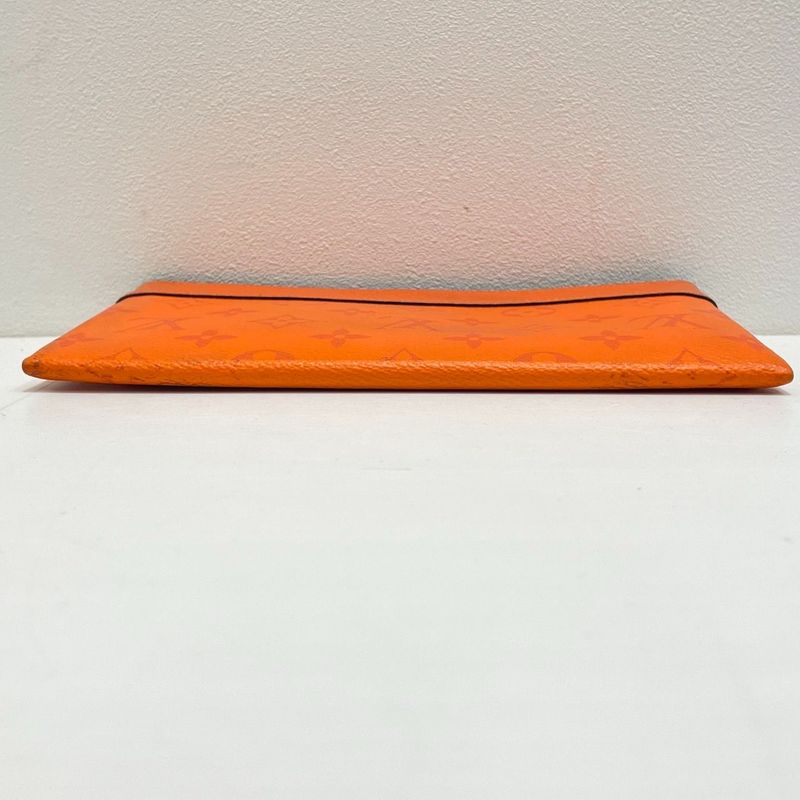 Louis Vuitton Pochette Discovery PM M30435 Pochette Preowned 005533