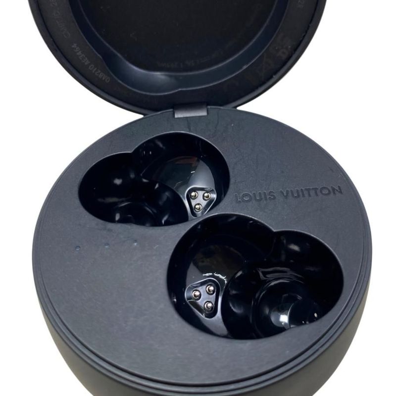 Louis Vuitton Wireless Earphones Horizon Light Up Qab210 Monogram Flower