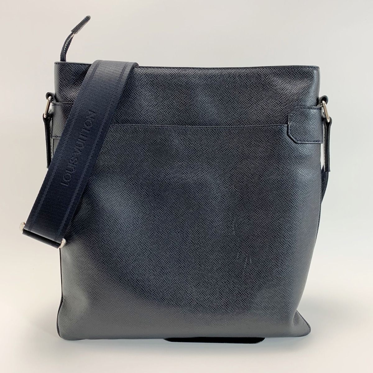 Louis Vuitton Taiga Sacha Ardoise M32712 Shoulder Bag Men's