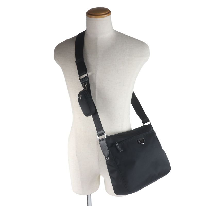 Prada 1bc421 Saffiano Leather Re-nylon Nylon Triangle Logo Triangle Plate