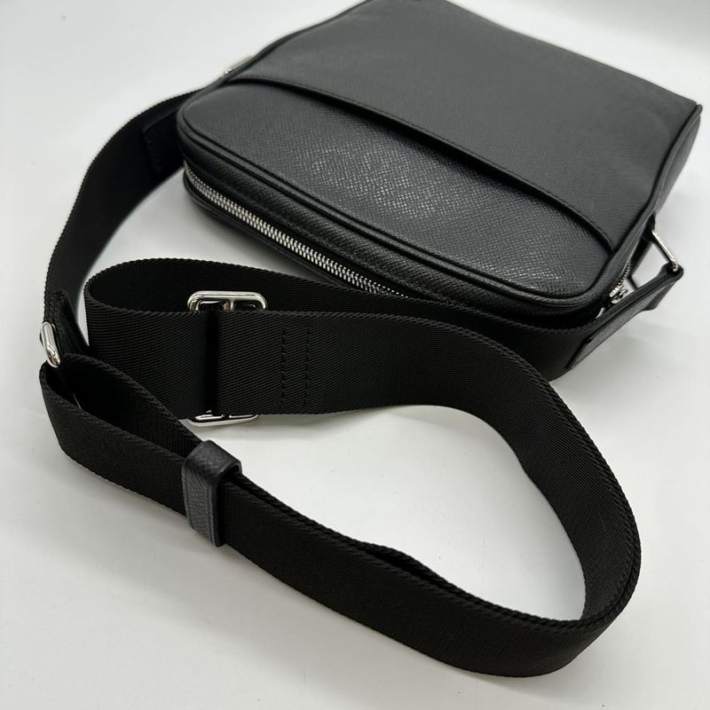 Louis Vuitton M30265 Messenger PPM Shoulder Bag Taiga Black Ladies Men