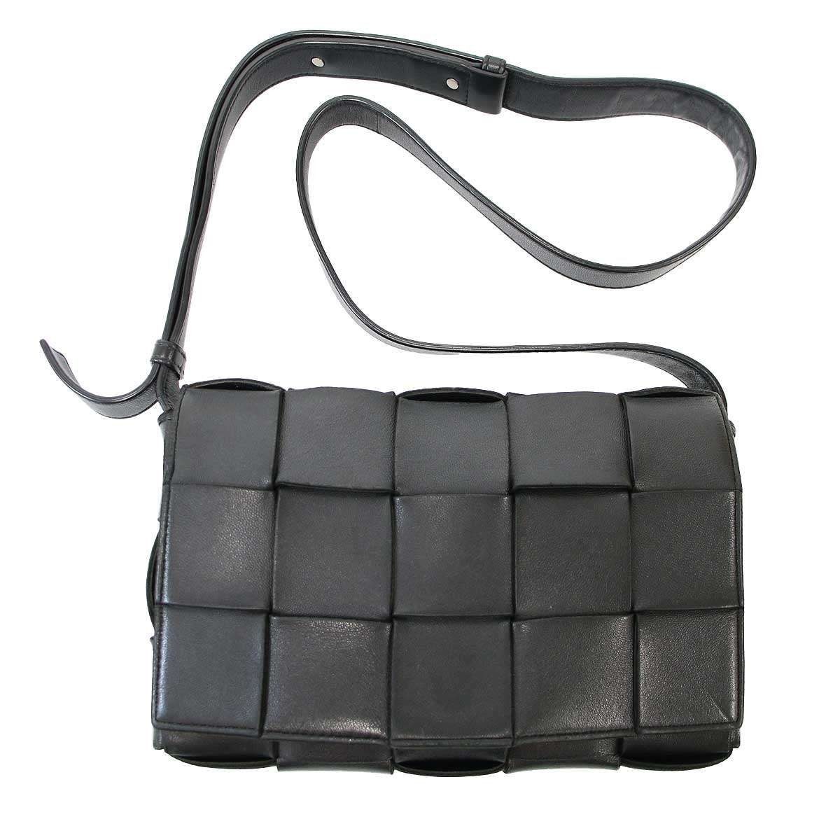 Bottega Veneta Cassette Maxi Intrecciato Leather Shoulder Bag Black