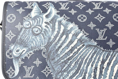 Unused Louis Vuitton Shoulder Bag Men's Messenger GM Monogram Savannah M43293