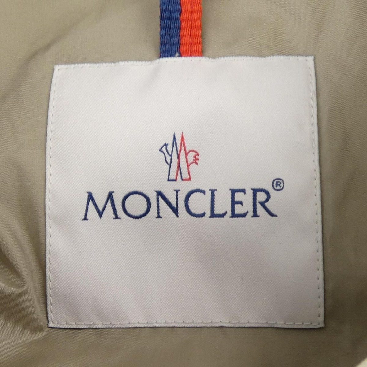 Moncler Lauvitel Jacket Beige — view 4