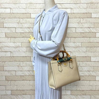 Gucci Diana Small Bamboo Shoulder Bag Leather 660195 Beige Ladies Gucci