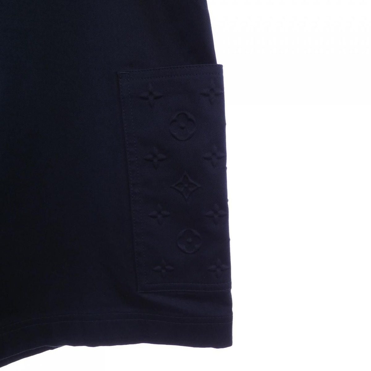 Louis Vuitton Monogram Pocket Gargo Shorts — view 5