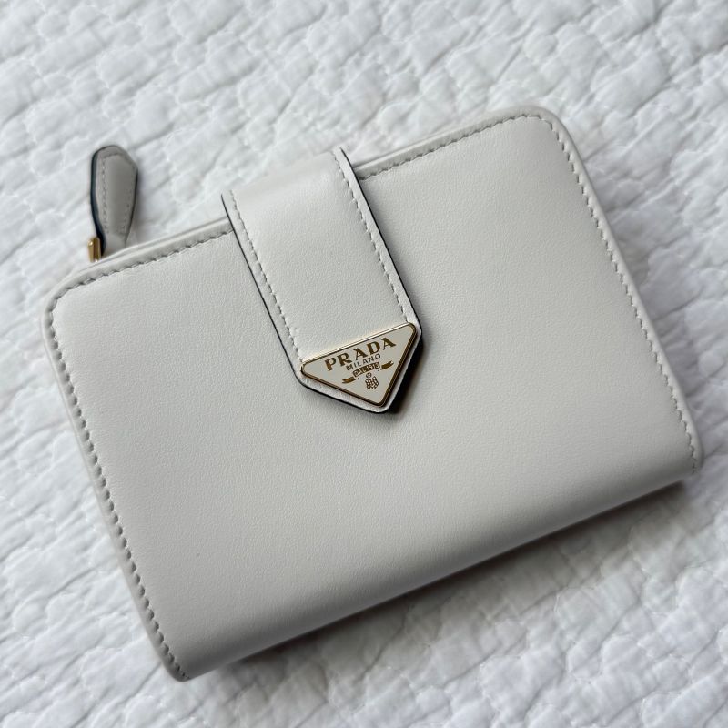 Prada Bifold Wallet Triangle Logo Plate Triangle Logo City Calf Tab 1ml018