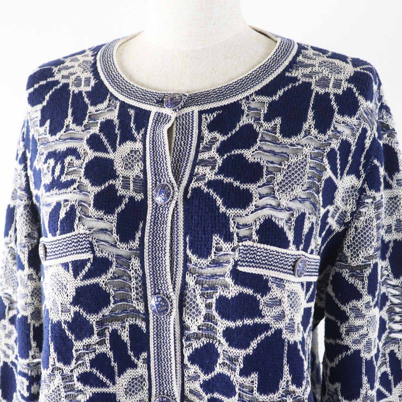 CHANEL P63038 Coco Mark And Floral Pattern Openwork Knit Cardigan With Coco