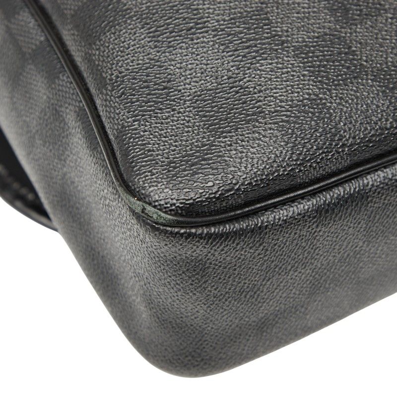 Louis Vuitton Damier Graphite Daniel MM Crossbody Shoulder Bag N58029 Black PVC