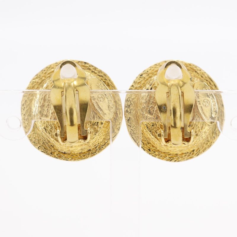 Chanel Round Logo Vintage Gold Plated And Faux Pearl Ladies 21.8g Earring