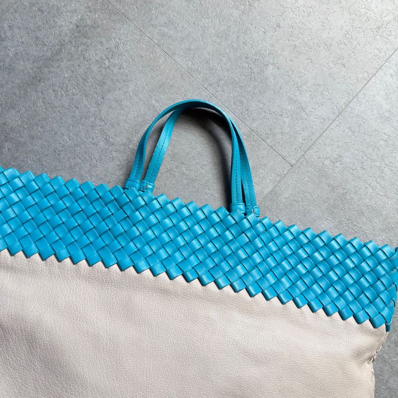 Bottega Veneta Intrecciato Leather Tote Handbag Bicolor Light Blue Ivory A4