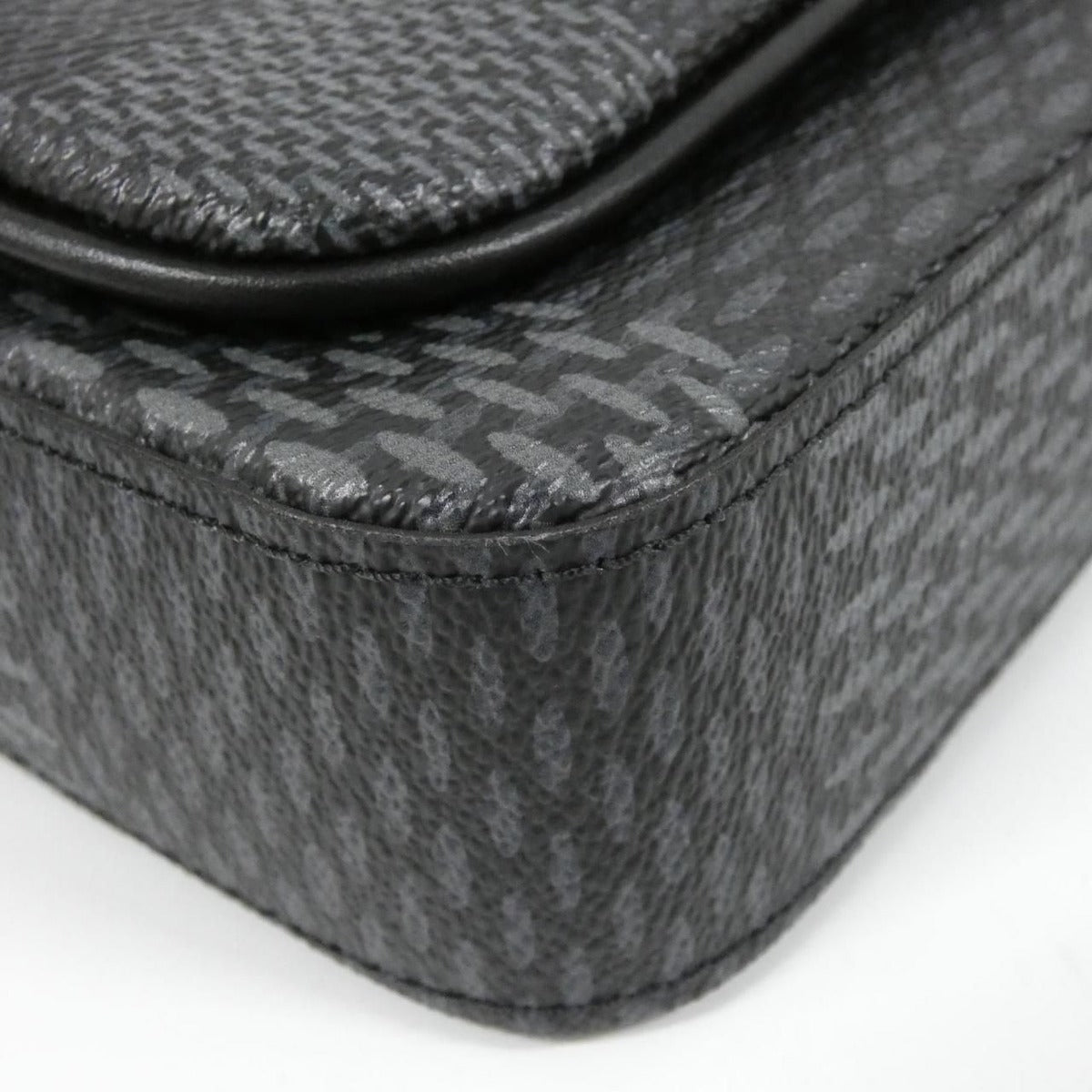 Louis Vuitton Damier Graphite Trio Shoulder Bag — view 3