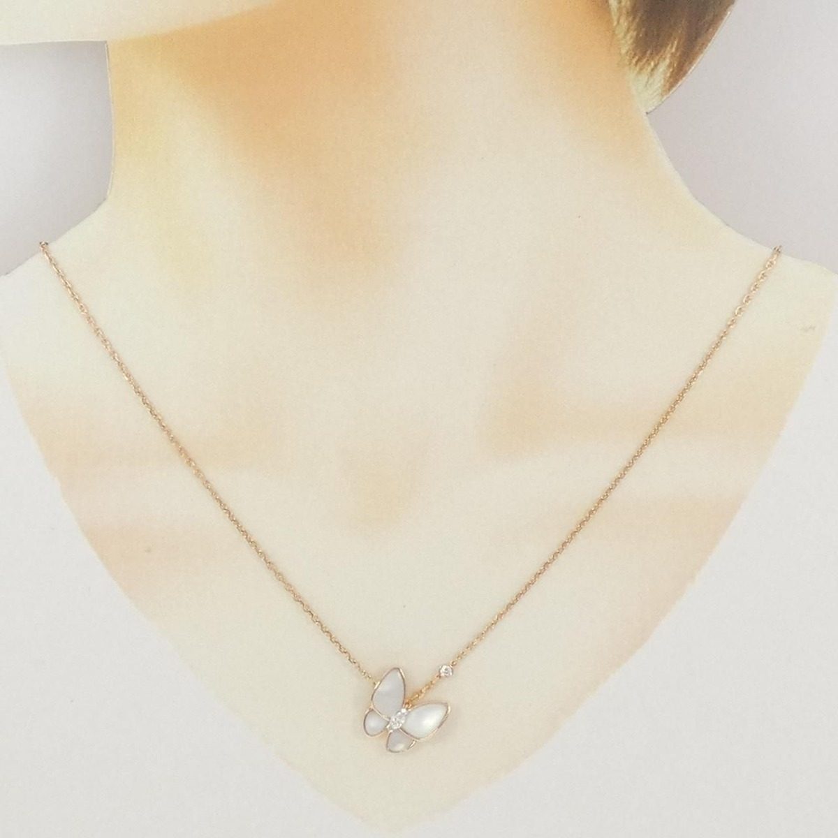 Van Cleef & Arpels de Papillon Necklace — view 6