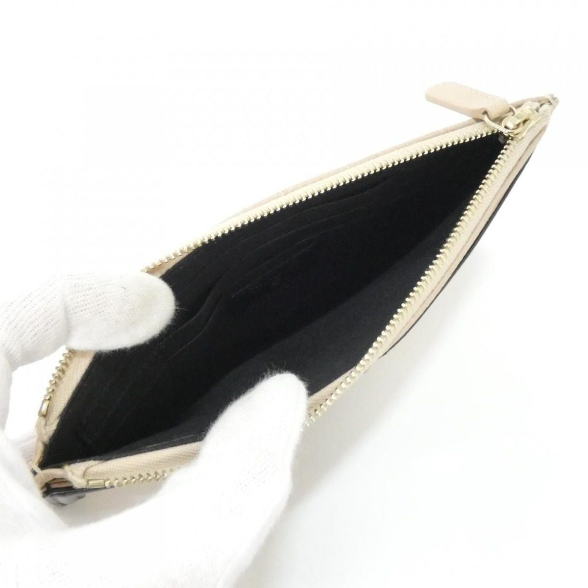Chanel Pouch Gold — view 5