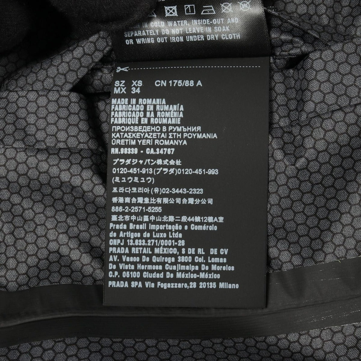 Prada Mountain Hoodie Extreme-Tex Windbreaker Sgb 640 S202 1 Xv1 Other Jacket — view 4