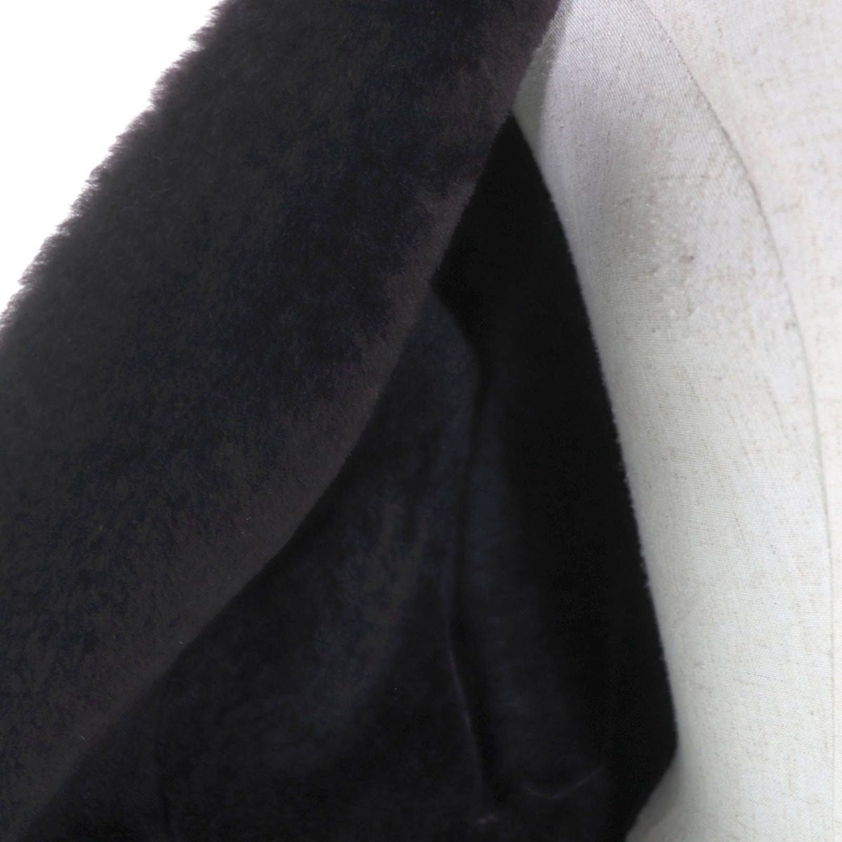 Gucci Belt Front Open Shearling Coat Purple 42 — view 5