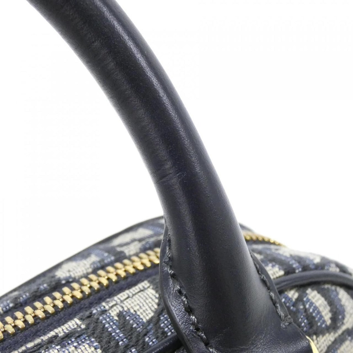 Dior Christian D-vibe Bow Sling Bag Medium — view 5