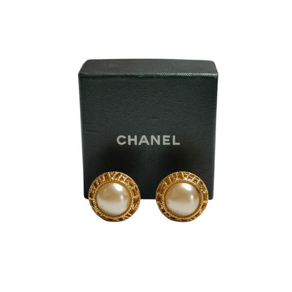 Chanel Vintage Faux Pearl Circle Clip Earrings Gold 94A
