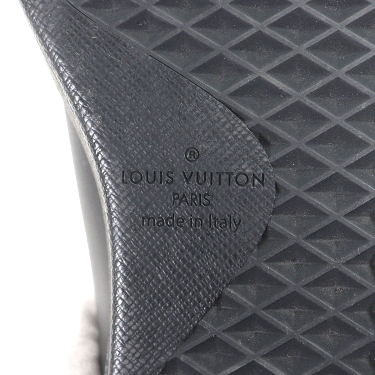 Louis Vuitton Made Samothrace — view 13