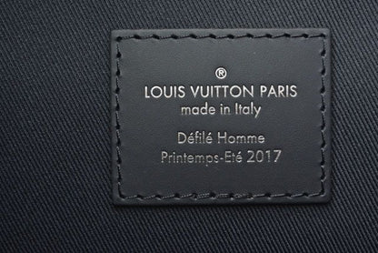 Unused Louis Vuitton Shoulder Bag Men's Messenger GM Monogram Savannah M43293