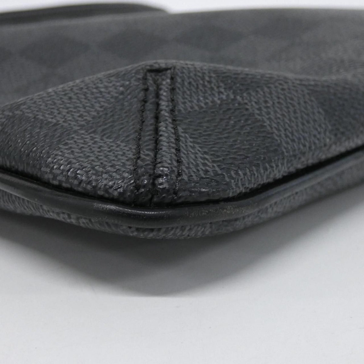Louis Vuitton Damier Graphite Thomas Shoulder Bag — view 3