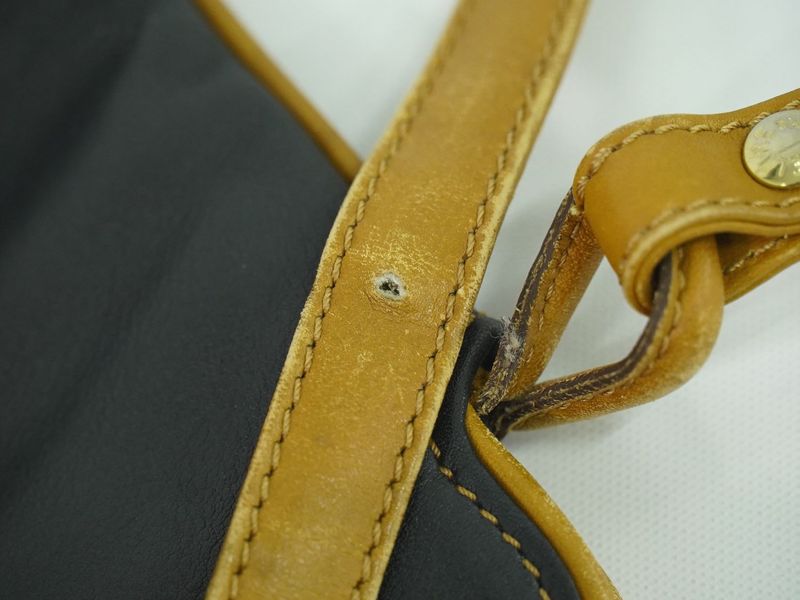 Authentic Celine Leather Shoulder Bag Pochette Black Bag Pre-owned [follow-up