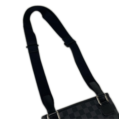 Louis Vuitton Thomas Damier Graphite Leather Black Shoulder Bag — view 5