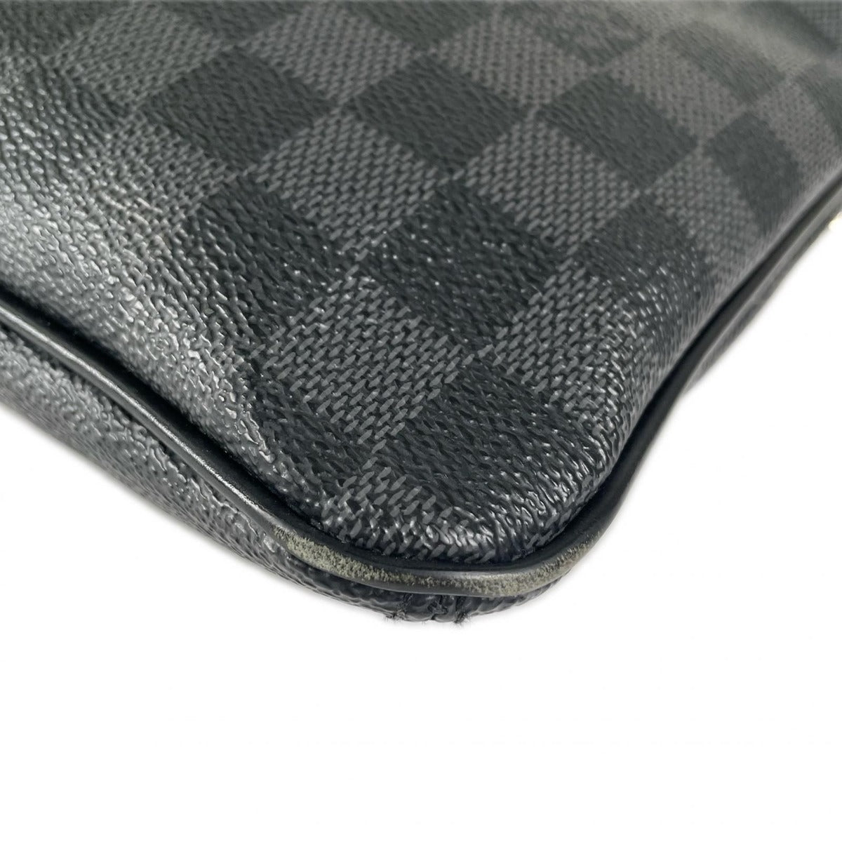 Louis Vuitton Thomas Damier Graphite Leather Black Shoulder Bag — view 7