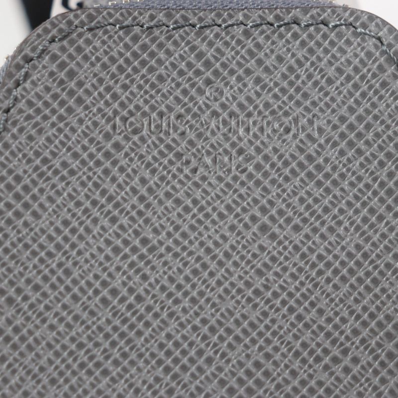  Louis Vuitton M30951 Taiga Avenue Sling Bag Taiga Leather One Shoulder Bag