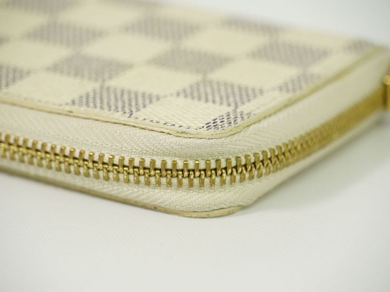 Authentic Louis Vuitton LV Portefeuille Clemence Damier Azure Long Wallet White
