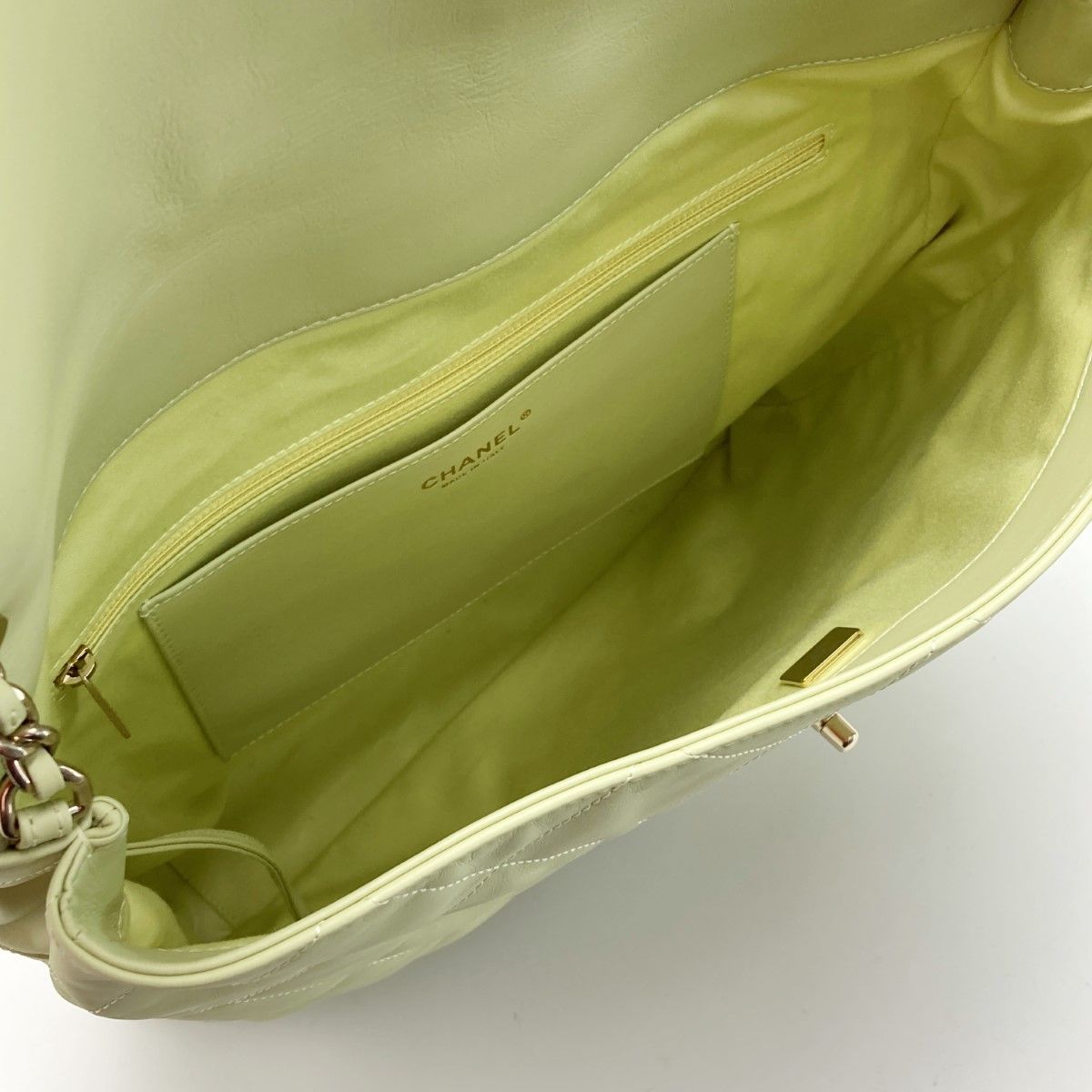 Chanel Matelasse Maxi Hobo Bag As4617 B14999 Ns835 Light Green Shoulder Bag