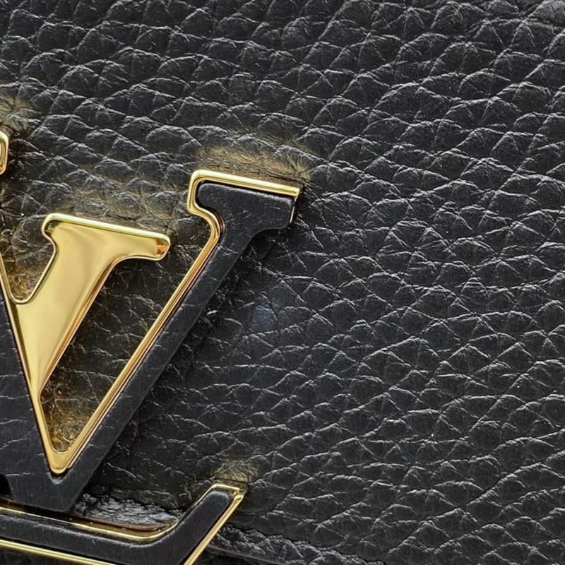 Louis Vuitton Bifold Long Wallet Portefeuille Capucines M62148 Taurillon