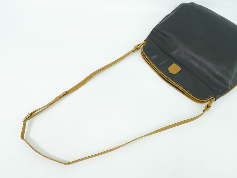 Authentic Celine Leather Shoulder Bag Pochette Black Bag Pre-owned [follow-up