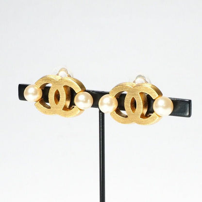 Chanel Earring 02A Coco Mark Faux Pearl Gold Color For Both Ears 20240131 Gp2575