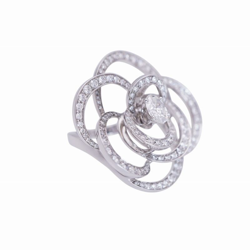 Chanel Camellia Oval Diamond 08ct / 140 Diamonds 181ct Diamond #51 18K White