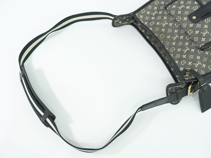 Authentic Louis Vuitton LV Buzas Marie Kate Monogram Mini Shoulder Bag Pochette